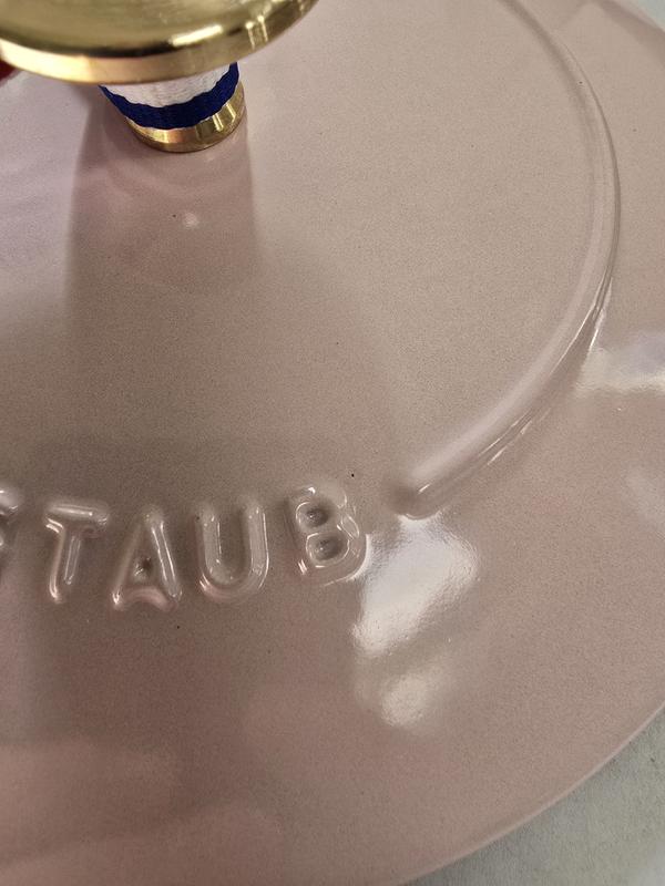 Review Thumbnail Image 4 382971566