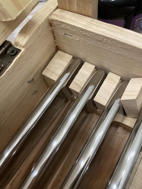 As I said previously, such a High quality set of knives and forks and said she chip quality off the box