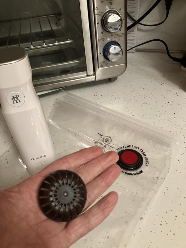 Yukichan 専用Zwilling Vaccum Pump Amazon.com: ZWILLING Fresh & Save Modern Handheld Food Saver