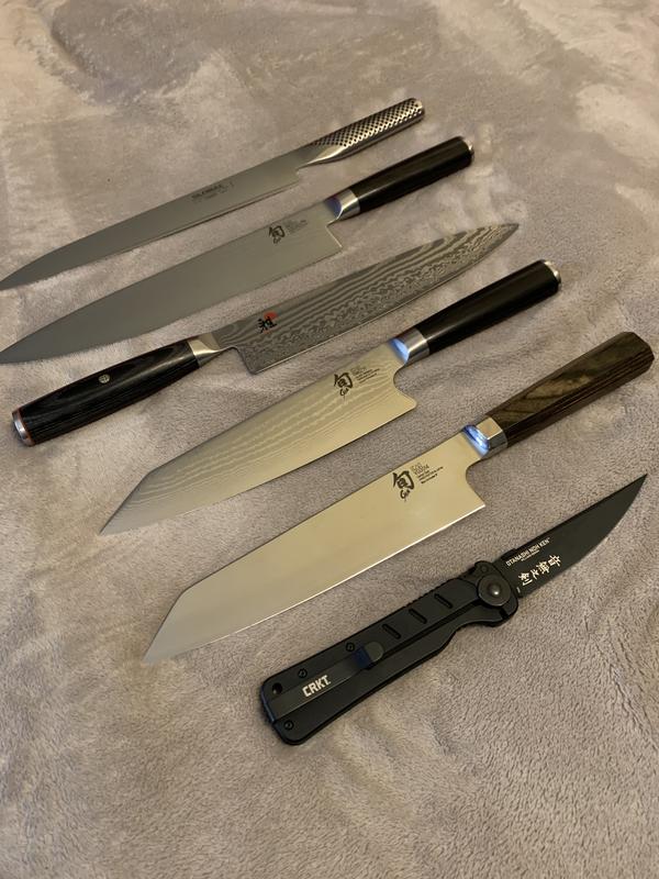 What’s in your knife bag??