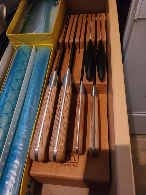 Knife organizer