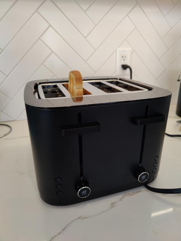 ZWILLING Enfinigy Matte Black 4-Slice Toaster + Reviews