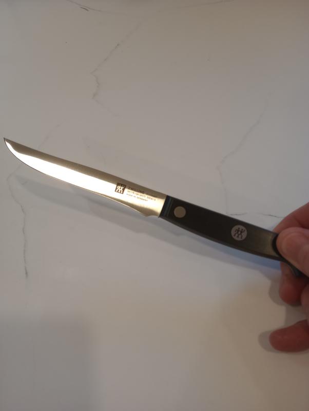 Look at the shine on this beautiful knife.