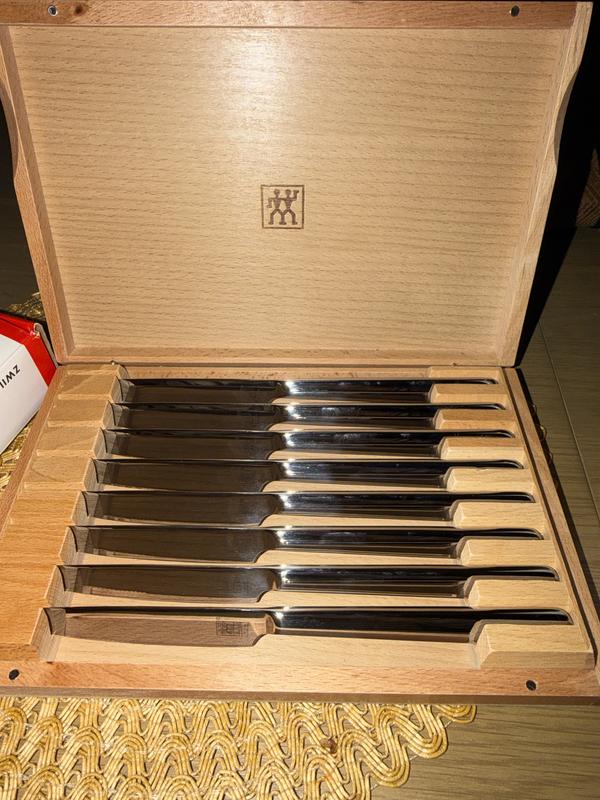 Customer photo for "Best steak knives"