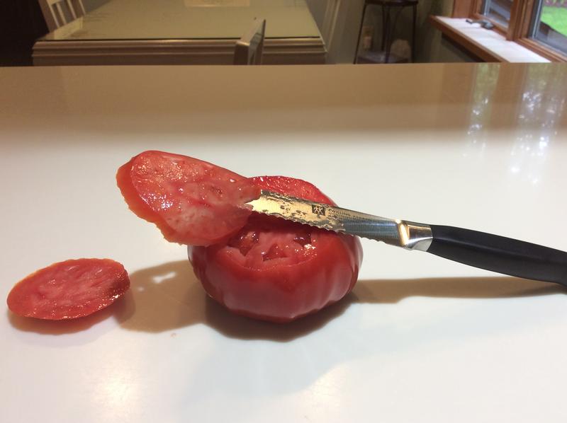 Thin slices even for juicy tomatoes