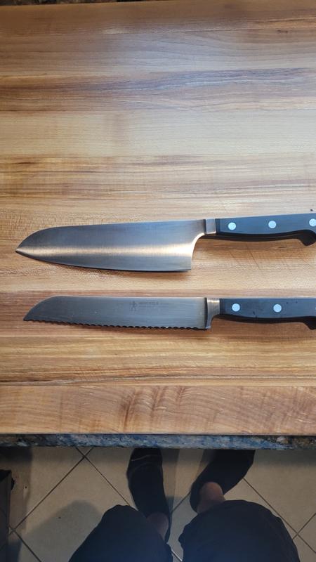 For reference against a 7" knife