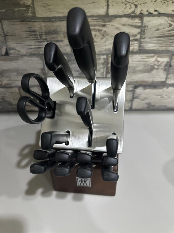 Customer photo for "Great Set of knives"