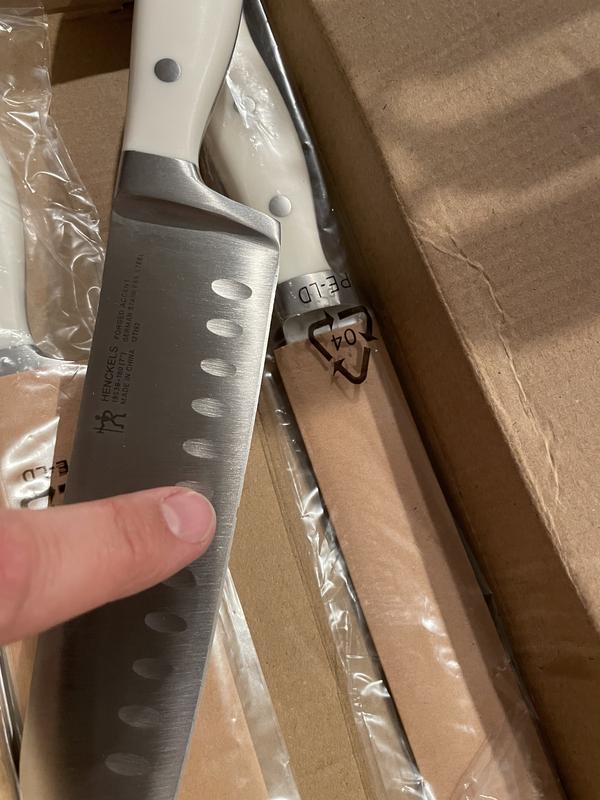 Slight damage to cutting edge