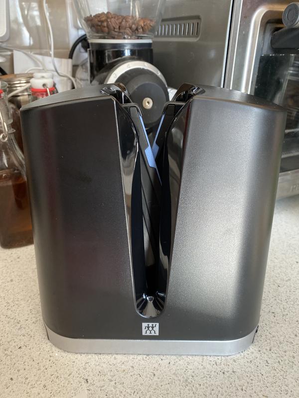 Knife sharpener