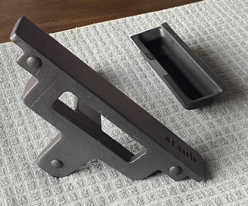 Staub 蓋置き Lid Holder 黒 Amazon.com: Staub Cast Iron Lid Holder - Black, Made in