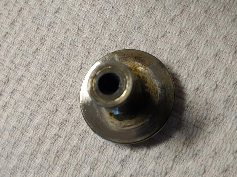 Rusts on underside of knob and spreads down to the enamel coating on the lid after 2 months of use!!