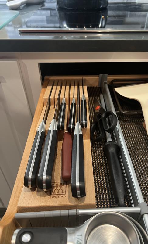 Fits in 18” drawer w/room to spare